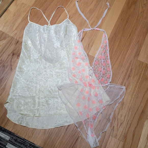 Victoria's Secret Other - Victoria's Secret Nightie Bundle M